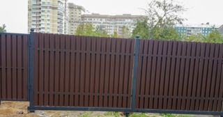 Купить распашные ворота из штакетника Белово, цена от 2710 руб.